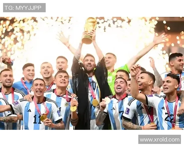 全球足球巨星解析：从梅西到C罗的传奇之路与辉煌成就