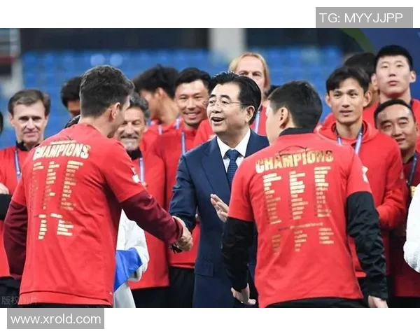 足球球星赛后泪崩动情一幕感动全场引发球迷热议